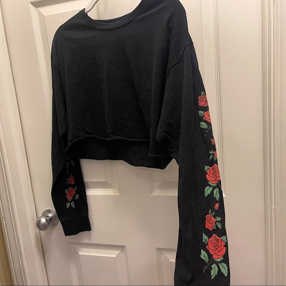 Ripple Junction Cropped Long Sleeve Rose Top🌹